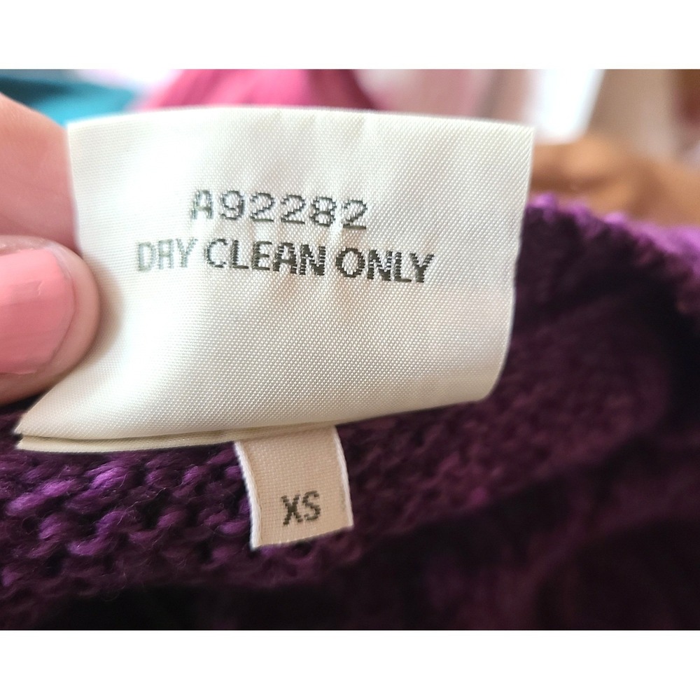 Kilronan Ireland 100%‎ Merino Wool Purple XS Cardigan Cable Knit Aran Irish - Picture 7 of 10